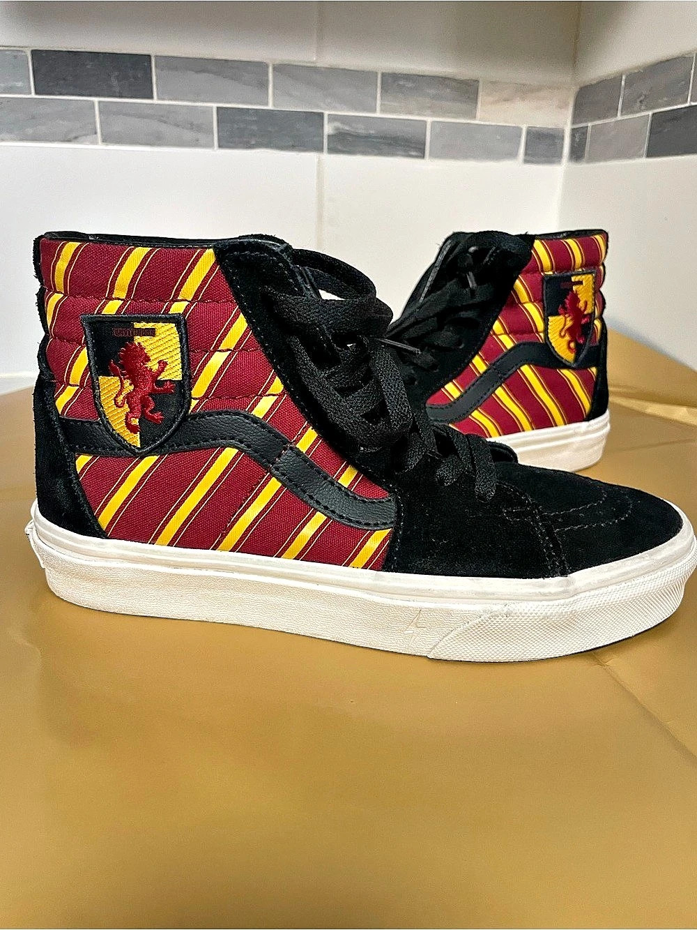 Vans Sk8-Hi Harry Potter Gryffindor Sneakers Black & Red